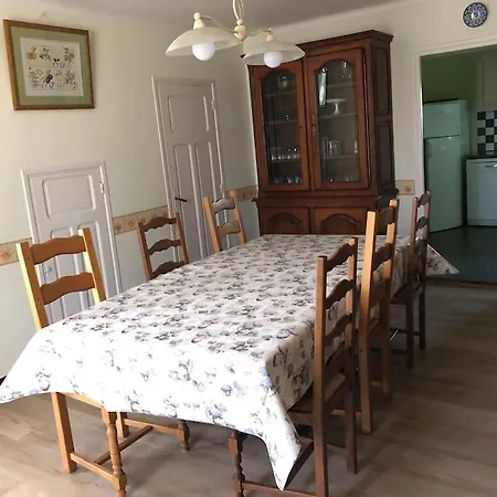 Maison De Campagne Dans Hameau Typique Réquista