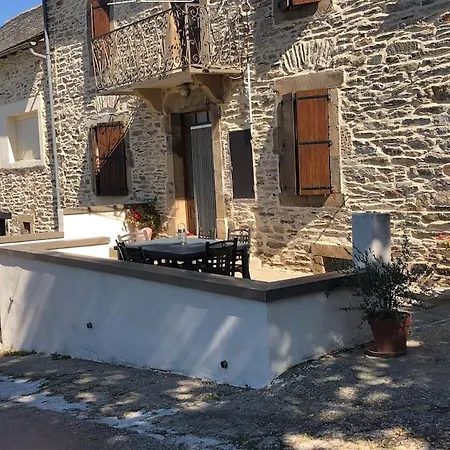 Maison De Campagne Dans Hameau Typique Réquista